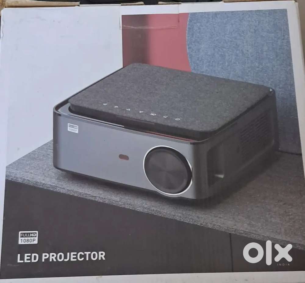 Dunzo projector 4k, native 1080p excellent condition