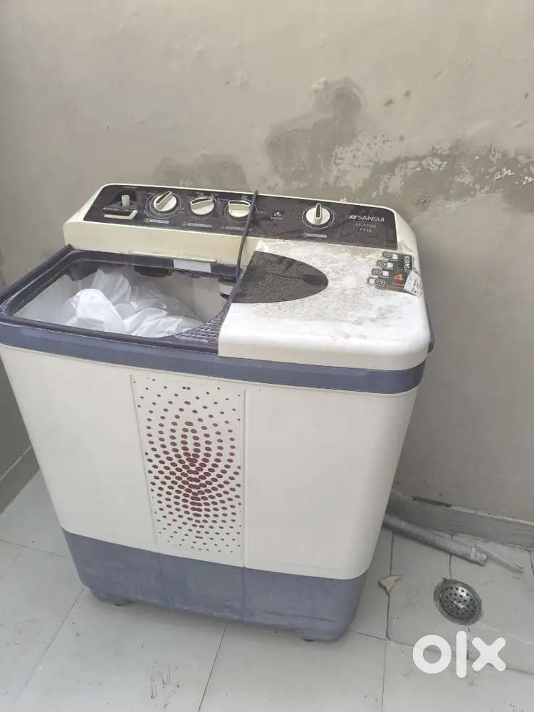 Sansui washing machine working in good condition.semi automatic