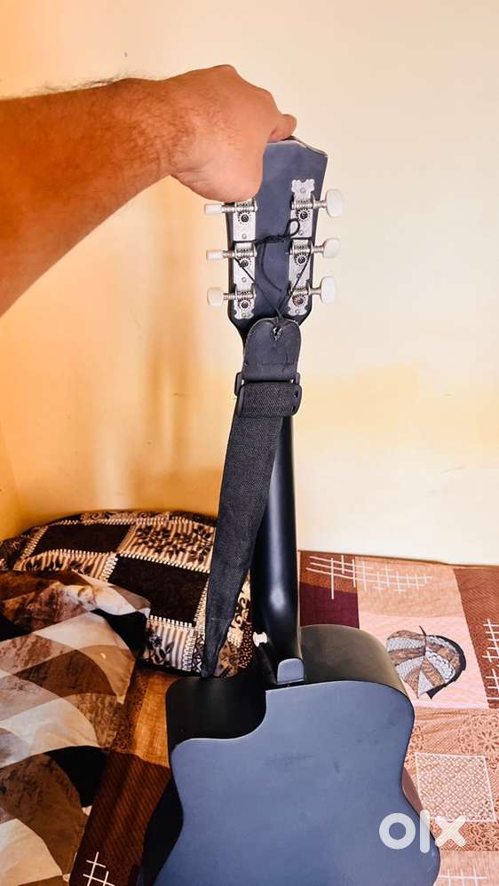 Guitar black color