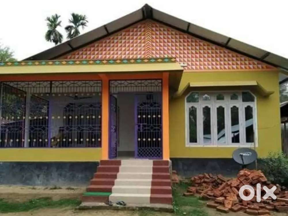 noonmati udoy nagar sector 3.  house and land . boundry wall dia ase