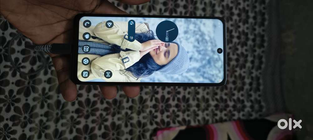Moto g52 4 gb 64 without original box and charger
