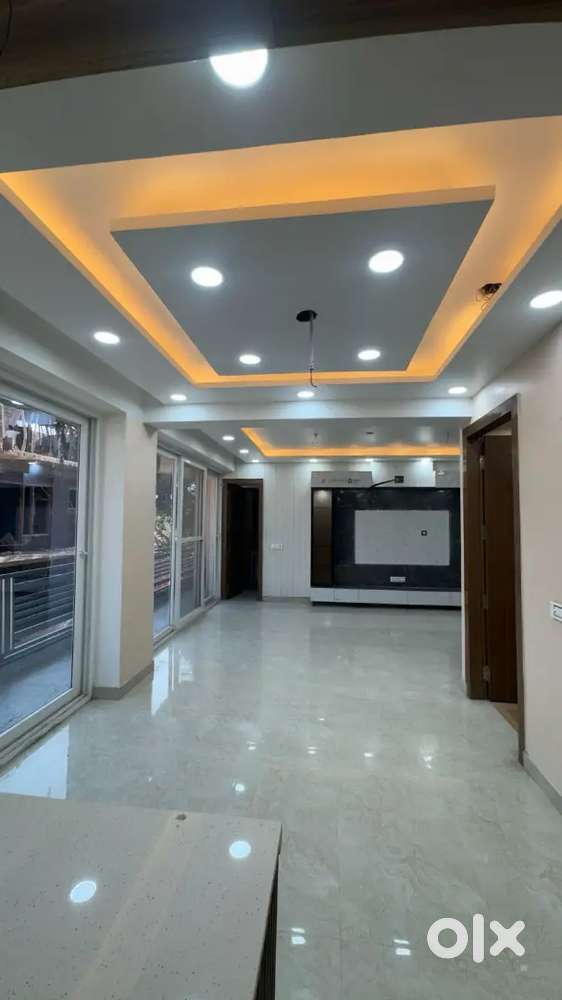 3 bhk Super duper luxury flat in central Noida sector 107