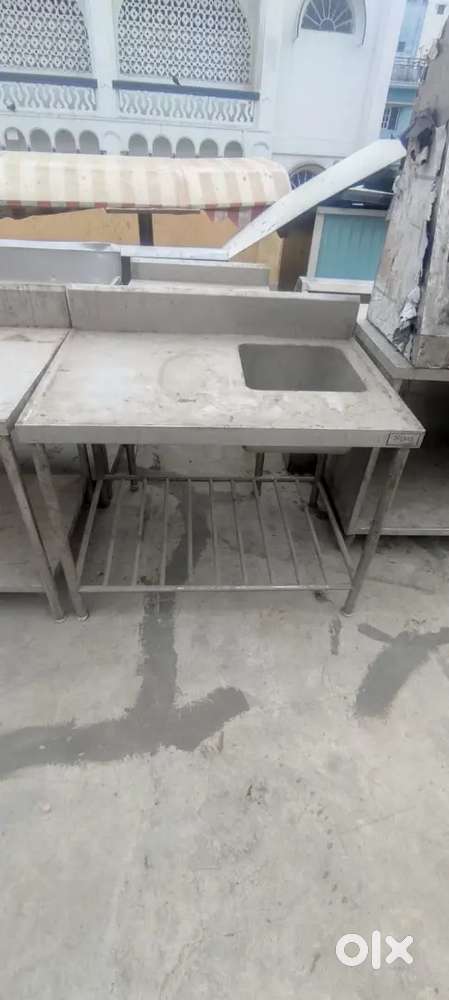 Kitchen equipments six seater table set new for sale
