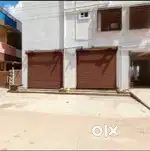 హౌస్ లు రెండు మరియు షాప్ లు రెండు రెంటికీ