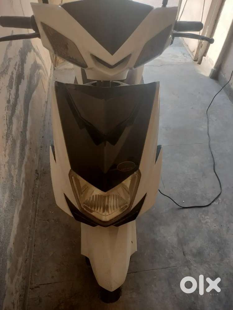 Electric scooty hai 2024 October ka hai jalandhar cantt jalandhar