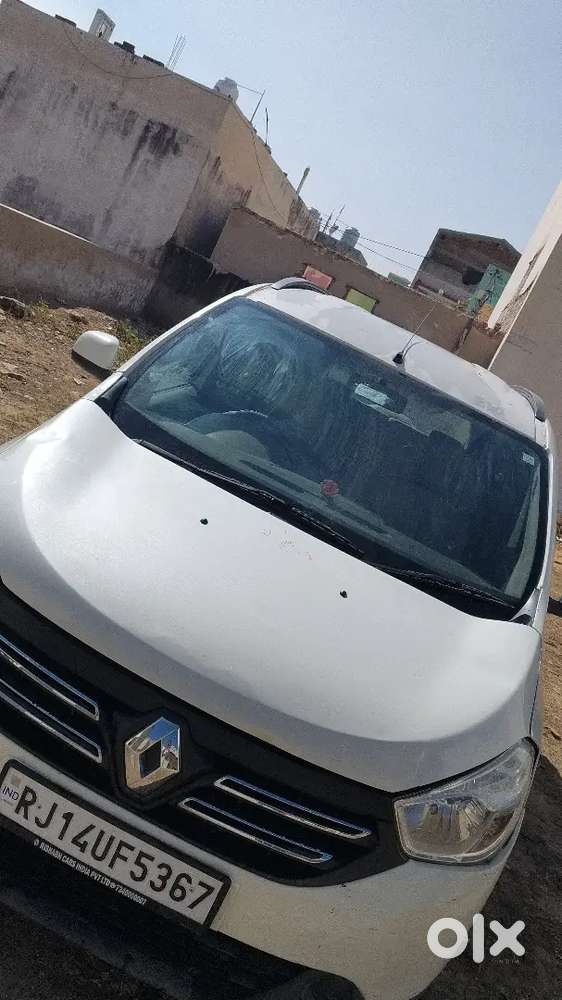 Renault Lodgy 2016 Diesel 89500 Km Driven Well Maintained Manual