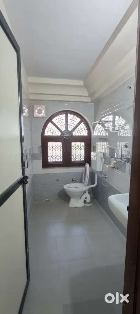 1 Room set for service class girls in vaishali nagar