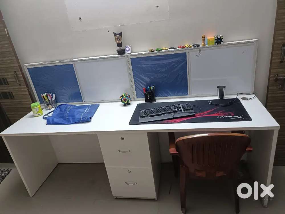 Office table
