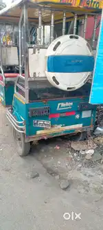 Maintenance are free rickshaw
