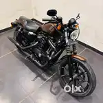 HARLEY DAVIDSON IRON 883