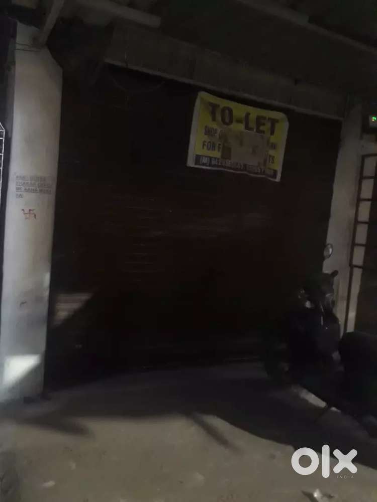 Shop for rent only genuine buyer call