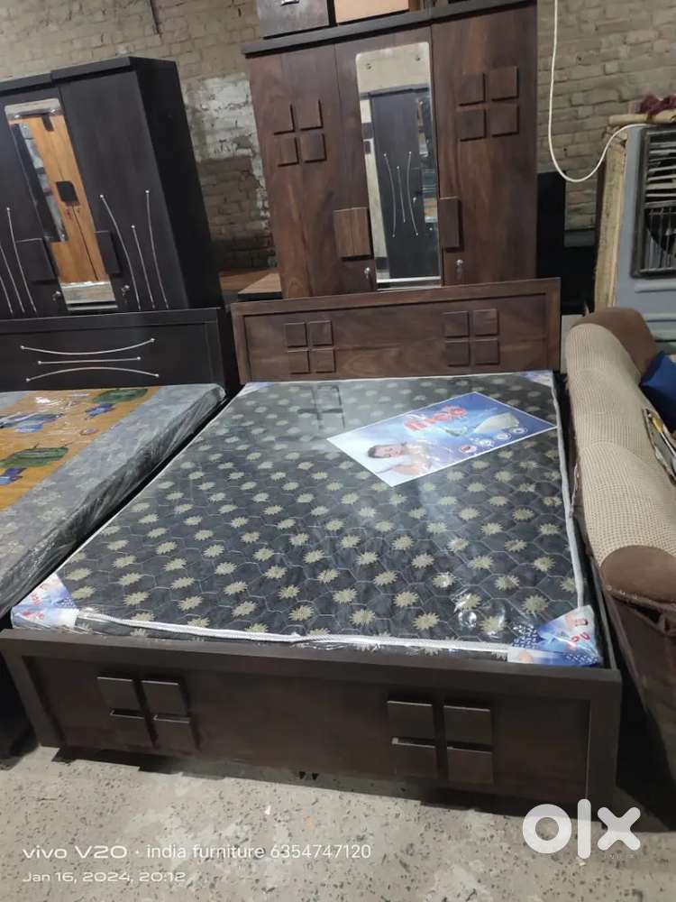 . Bed room set.