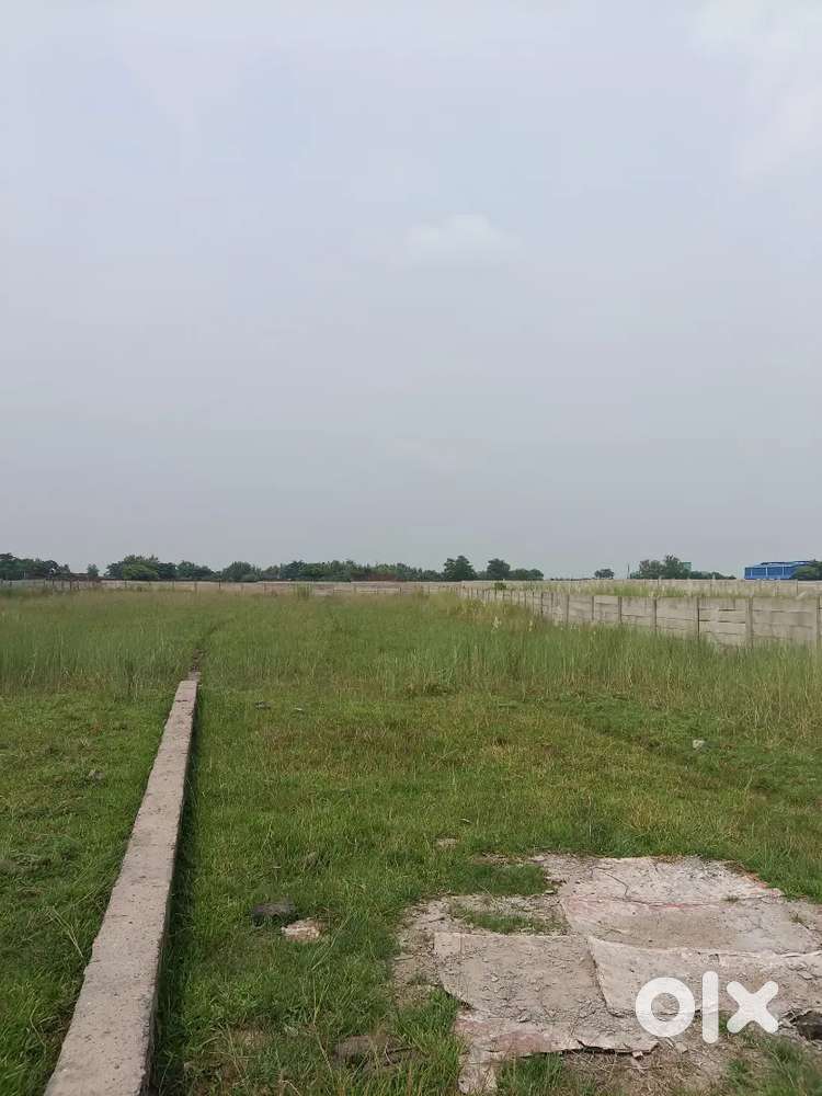 Sell for Cnt free plot available at hata haldipokhar main road