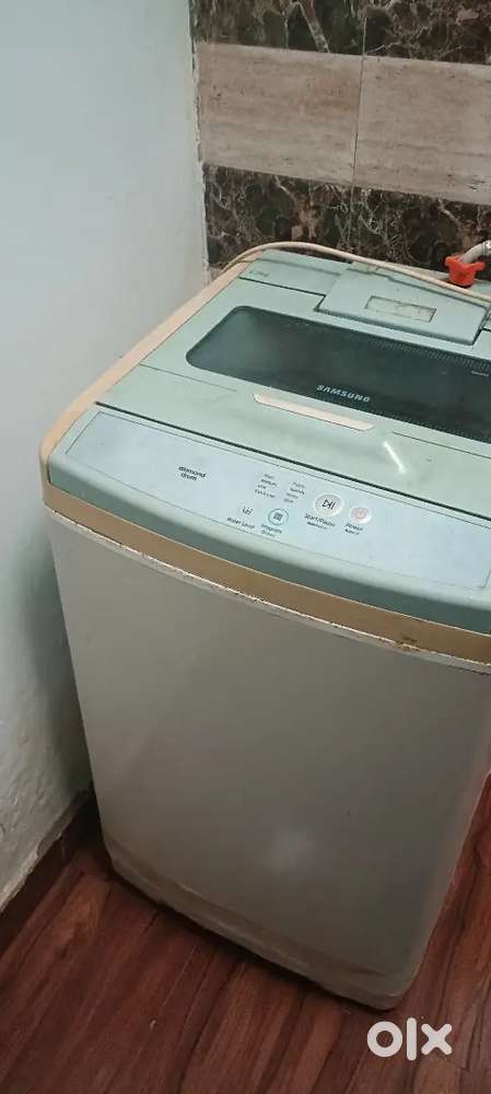 6.5 litre full automatic washing machine in good working condition