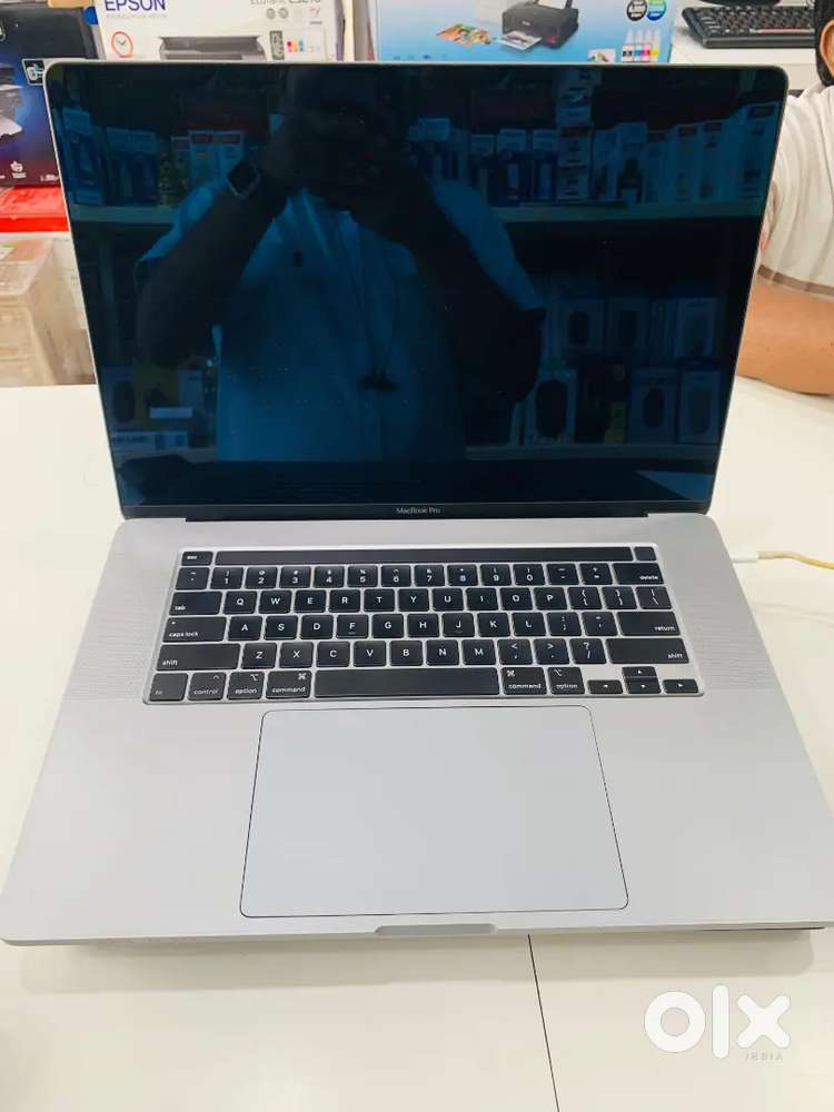 Macbook pro 16 inch i7 Processor