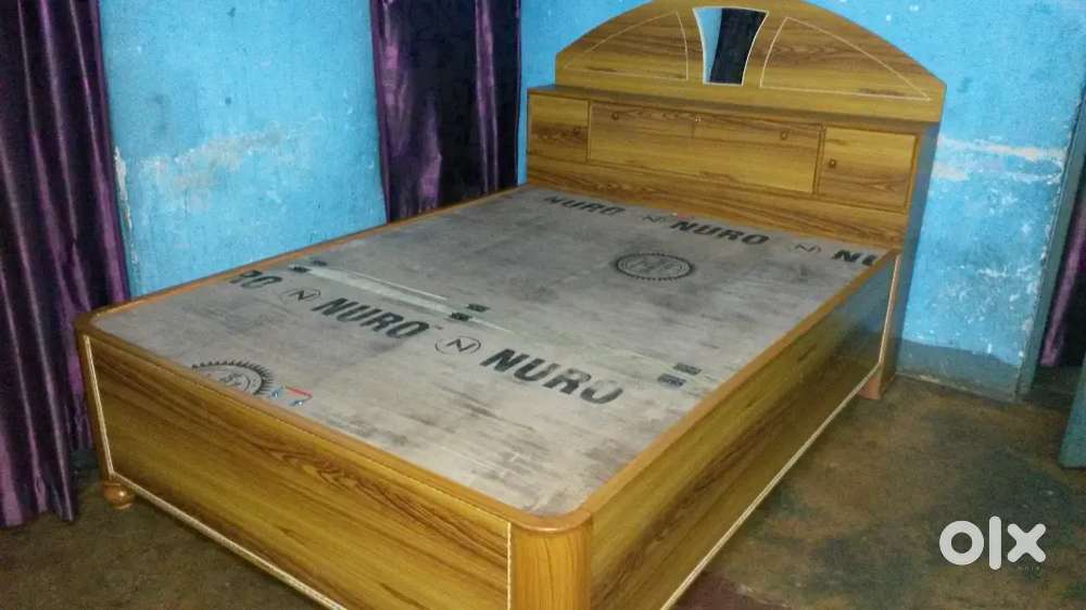 Attractive box bod King size having size 5/6.6.