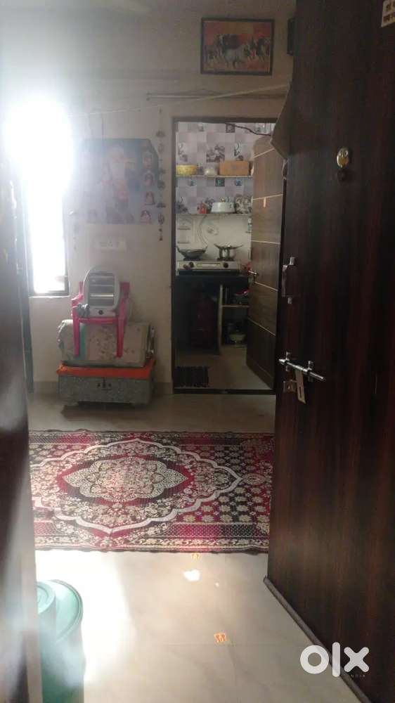 Mujhe ye flat sell karna hai 1 b.H k jisko lena ho woh hi sms kare