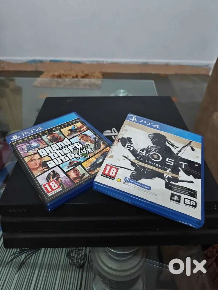 PS4 pro with original box and Games cds