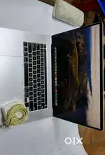 Apple Macbook Pro i9 2019 16 inch Touchbar 1TB A2141 Warranty Like New