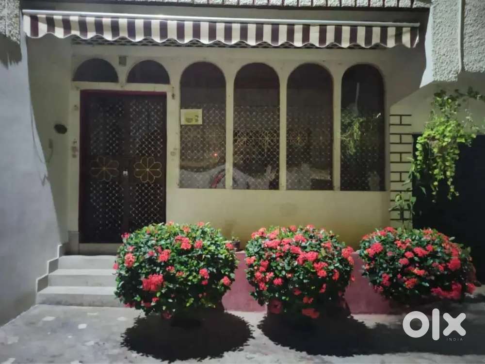 Commercial place available for rent in bariatu road ground-floor