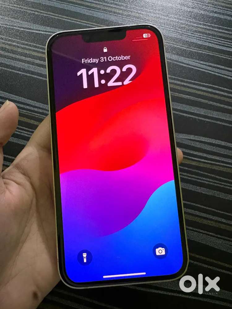 Selling my Iphone 13 because I need iphone 17 pro