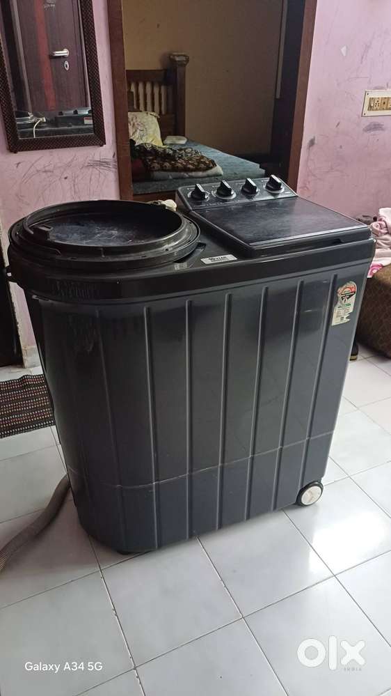 Whirlpool semiautomatic washing maching 9kg