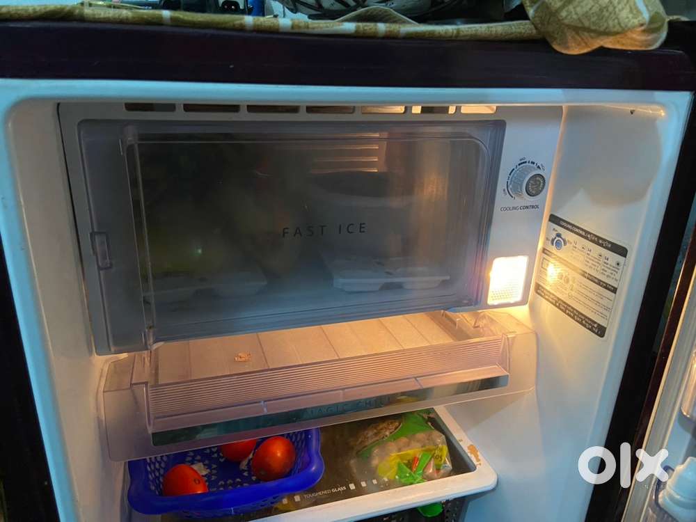 Whirlpool 215 L fridge 4 star