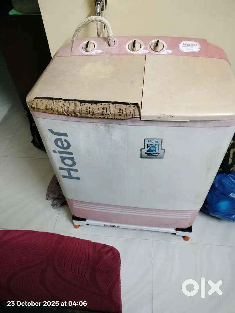 Haier semiautomatic washing machine