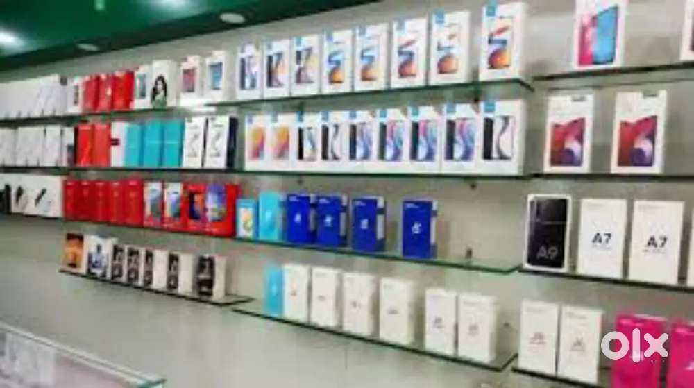 मोबाइल स्टोर में काम करने के लिए संपर्क करें