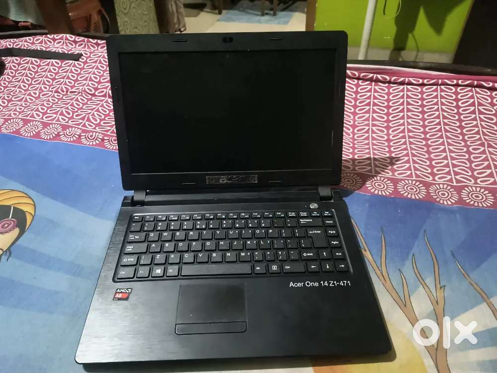 Acer one 14Z1-471 Laptop is in good condition