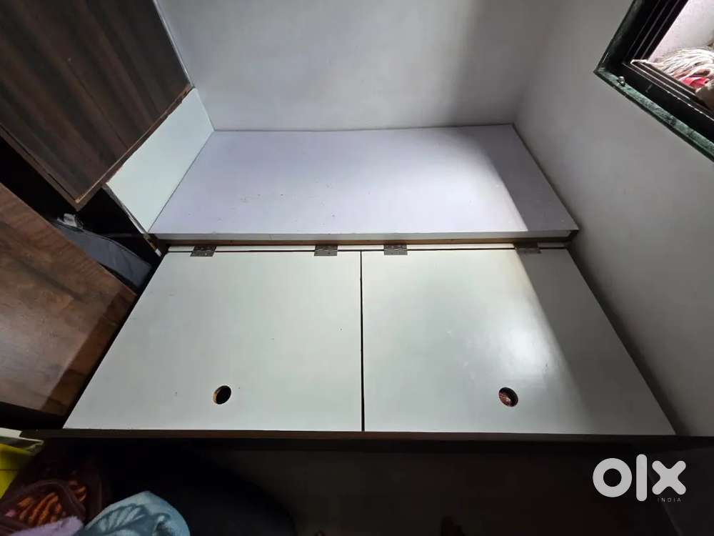 Bed for sell urgent