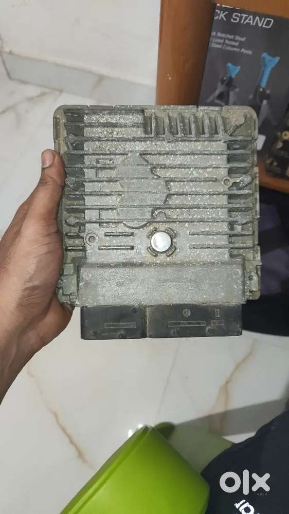 Skoda rapid ecm board working condition.. un opened.. car total loss
