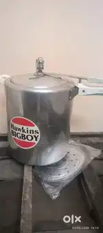 15 liter cooker and reck almirah and 2.5 feet commercial tawa