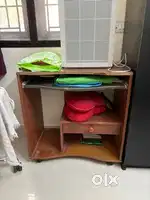 Computer table