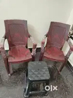 2 Chairs, 1 stools, just 10 days old