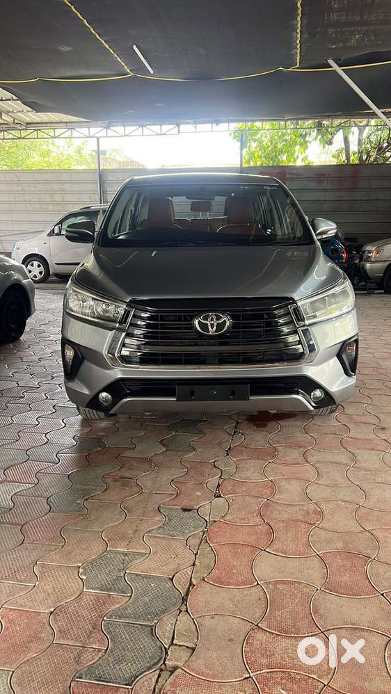 Toyota Innova Crysta 2017 Diesel Well Maintained