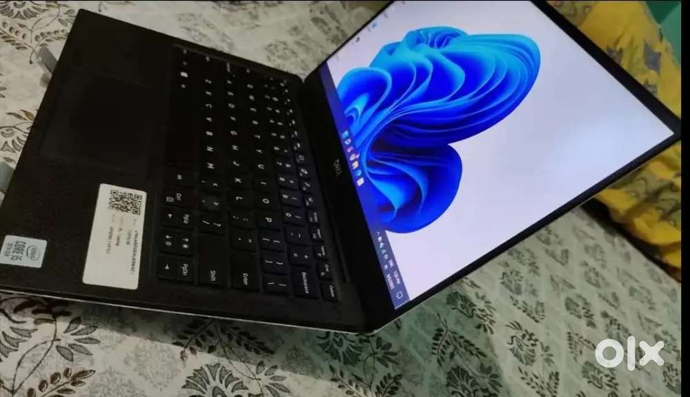 7390  FHD 512GB, 8GB RAM , CPU i5