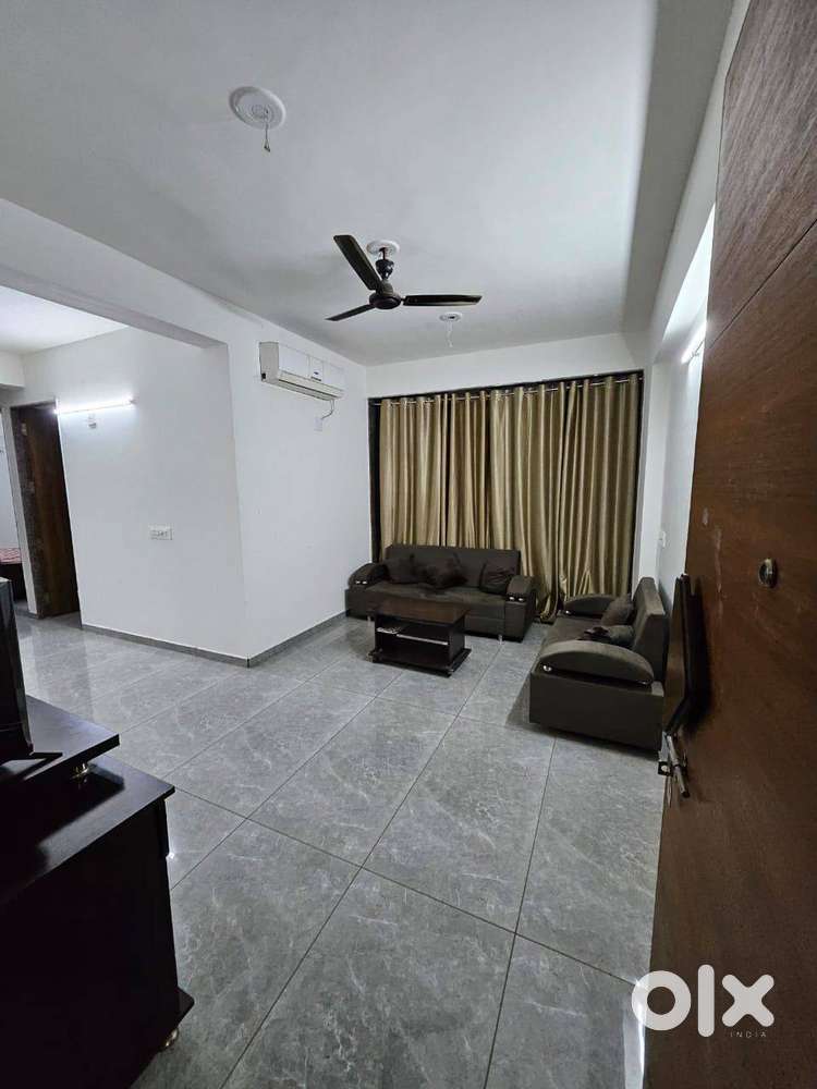 3bhk semi furnished