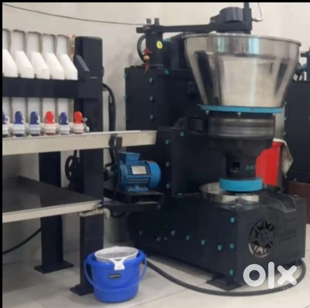 Edible oil making machine