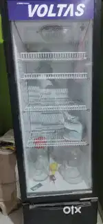 VOLTAS Glass door