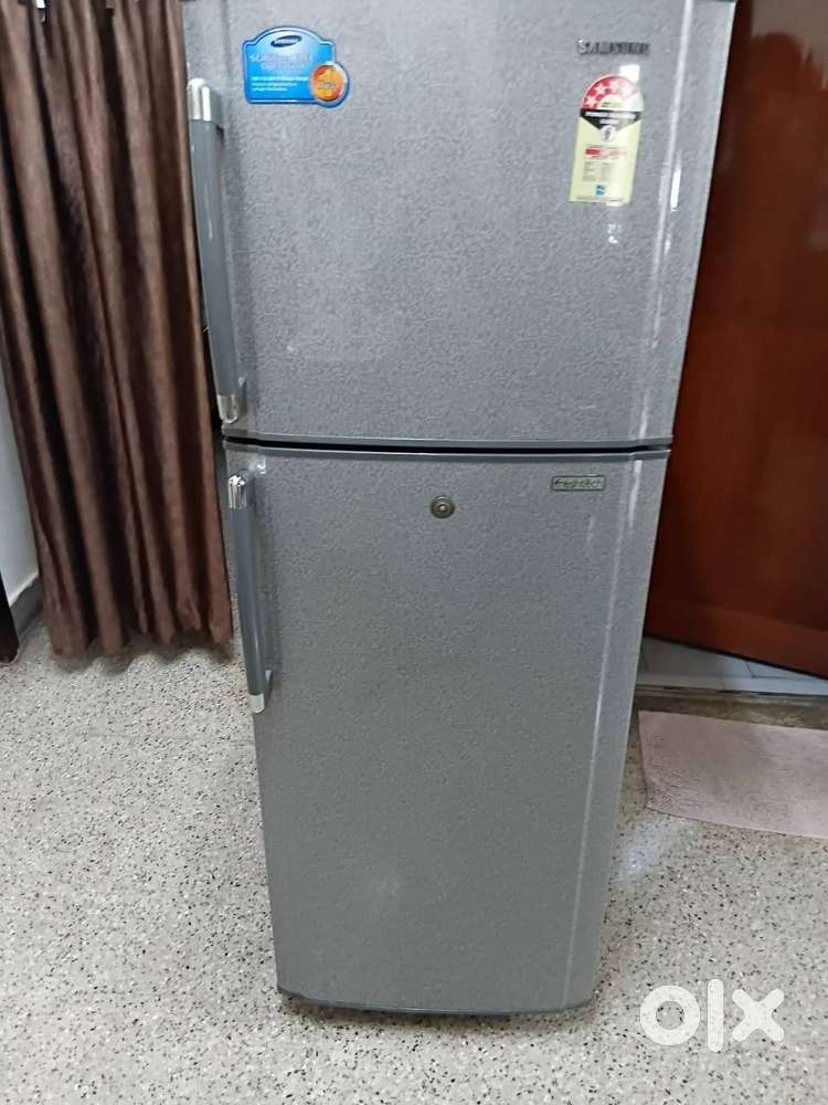 Samsung Double door 4 star Fridge
