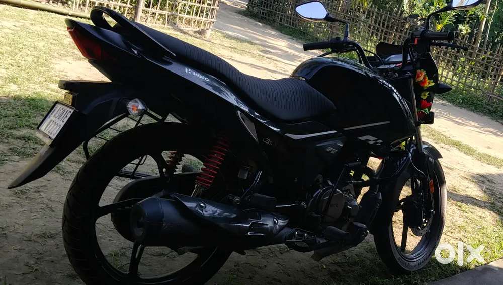 Hero glamour top model