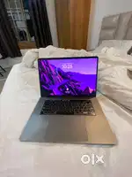 MacBook pro i7 16/512gb