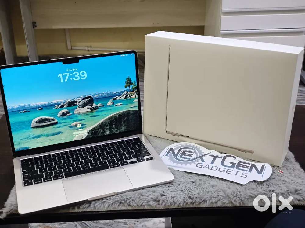 Macbook Air (M2) (8GB/256GB) 13 inch