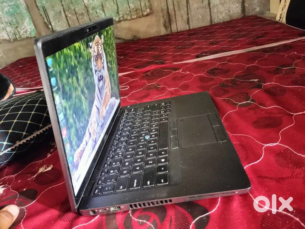 Dell i5 8th gen (8gb-256gb)