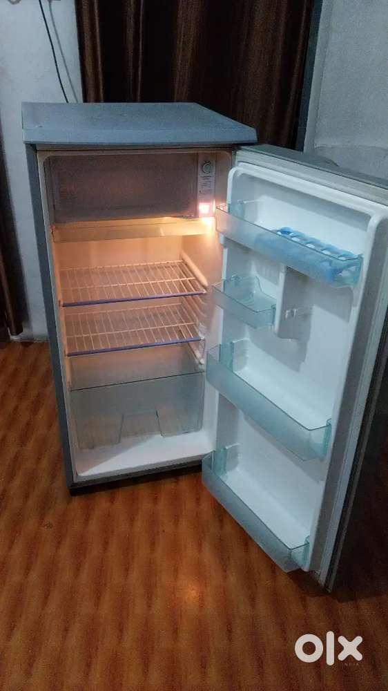 Single door रेफ्रिजरेटर है अच्छी condition me