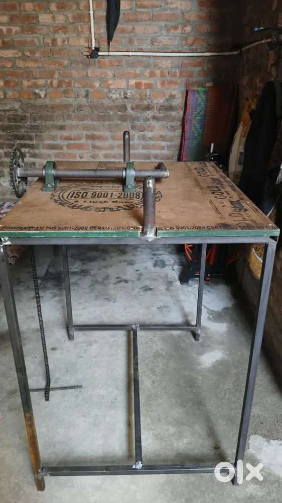 Arm wrestling table A one condition