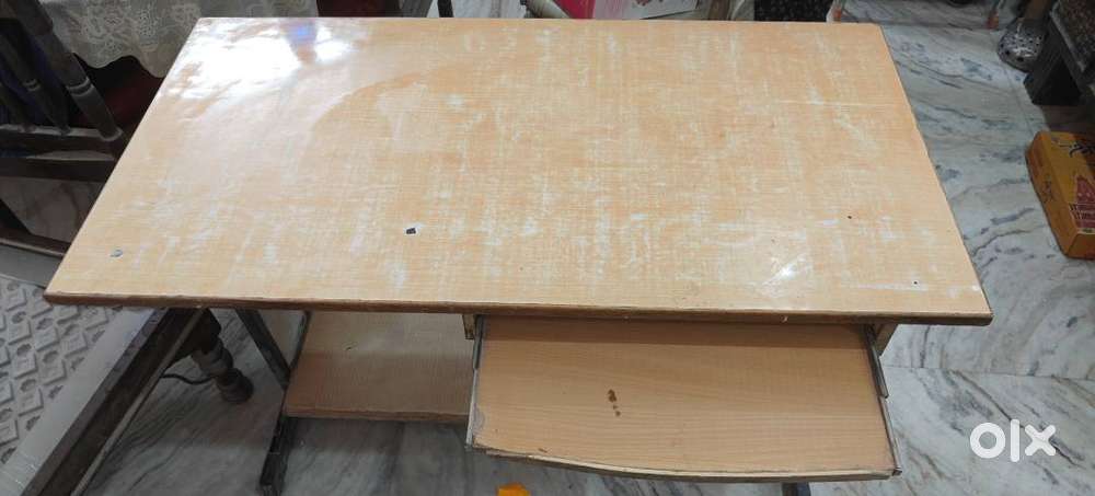 Study table/computer table