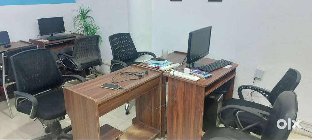 8 Desktop computers for sale