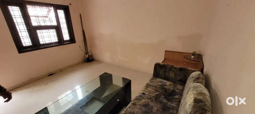 Indipendent 1Bhk Flat For Rent  Near I Bus   Stop